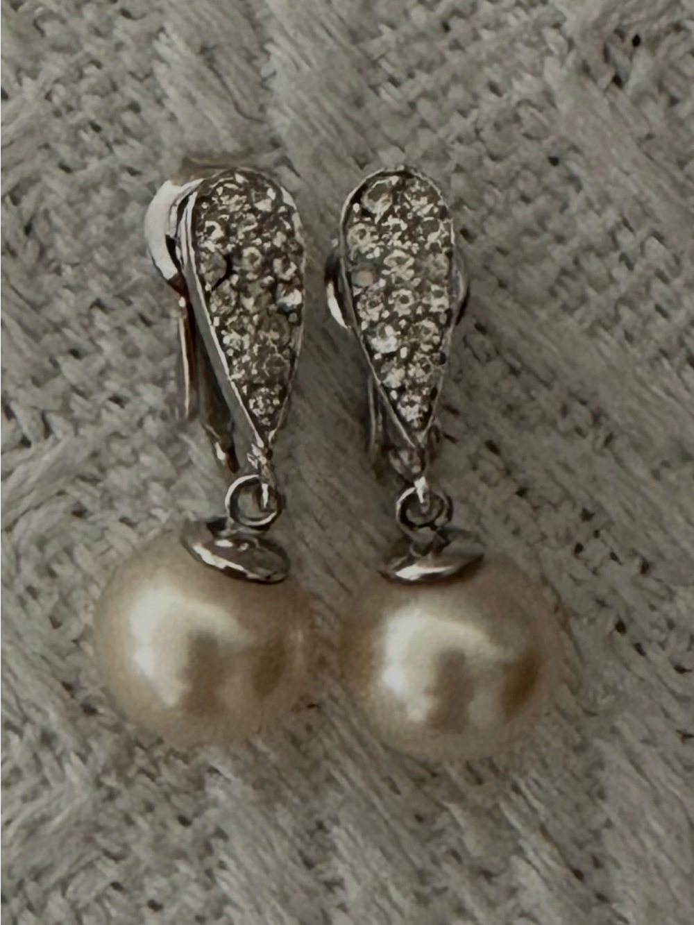Vintage Majorica silver tone pave Rhinestone faux pearl Dangle Drop (Clip )